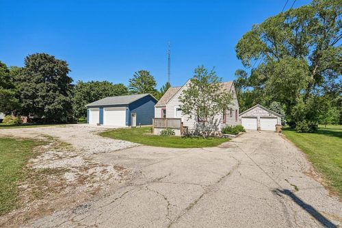 9207 39th Avenue, Kenosha, WI, 53142 | Card Image