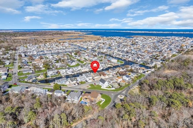 8 Bahia Ct, House other with 4 bedrooms, 3 bathrooms and null parking in Brick NJ | Image 4