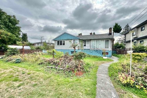 4258 Hurst St, Burnaby, BC, V5J1M7 | Card Image