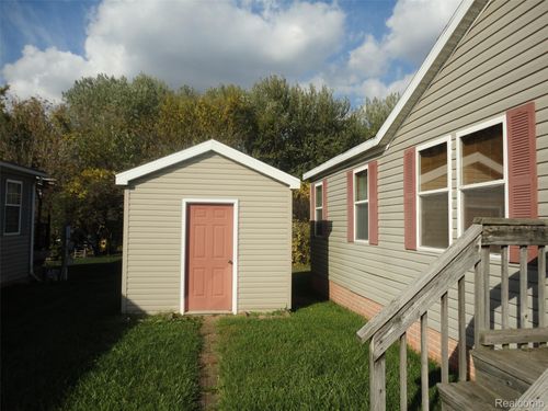 3862 Ryans Rdg, Raisinville Twp, MI, 48161-4568 | Card Image