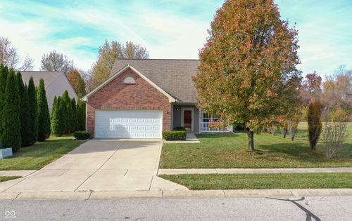 6626 Clary Circle Dr, Greenwood, IN, 46143-6256 | Card Image