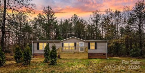 2330 West View Acres Avenue Extension, Hickory, NC, 28601 | Card Image