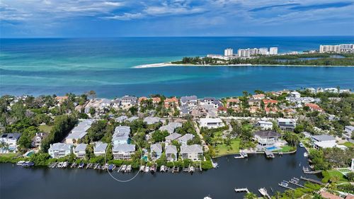 7-3925 Hamilton Club Cir, Sarasota, FL, 34242-1109 | Card Image