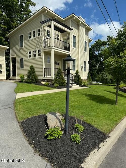 7 N Circular St, Saratoga Springs, NY, 12866-1616 | Card Image