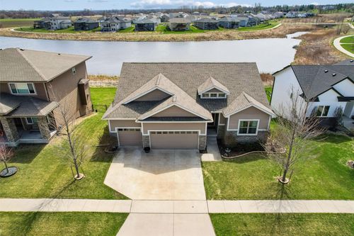 9518 Rushbrook Dr, Johnston, IA, 50131-2349 | Card Image