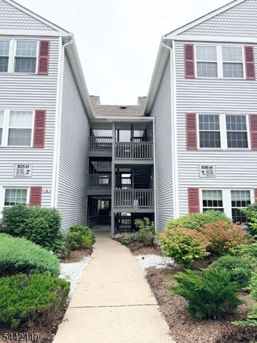 205-64 Dayton Ct, Hackettstown, NJ, 07840-4692 | Card Image