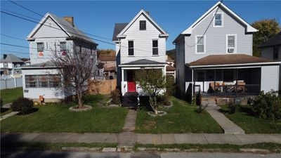 4724 5th Avenue, House other with 2 bedrooms, 1 bathrooms and 2 parking in Beaver Falls PA | Image 3