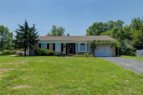 1000 Savoy Ln, Manchester, MO, 63011-4131 | Card Image