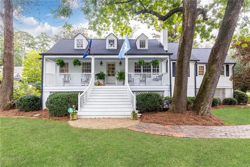 435 Woodward Way Nw, Atlanta, GA, 30305-4040 | Card Image