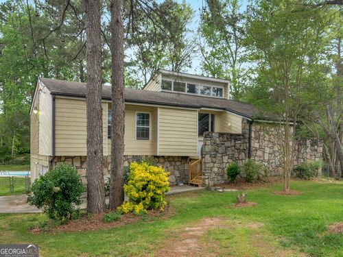 915 Strawberry Ct, Ellenwood, GA, 30294-2812 | Card Image