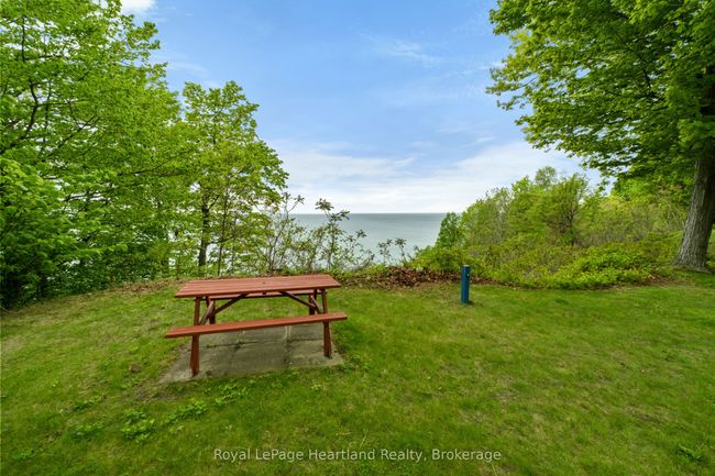 81402 Champlain Blvd, Home with 2 bedrooms, 2 bathrooms and 2 parking in Goderich ON | Image 30