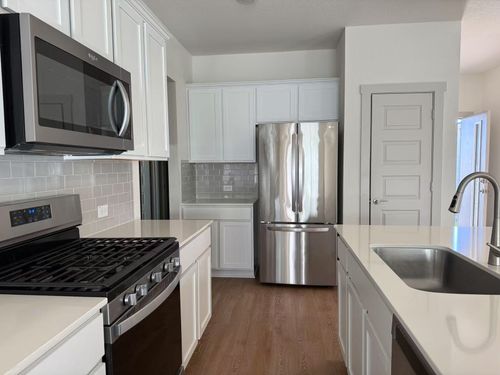 unit-31-605 W South St, Leander, TX, 78641-5360 | Card Image