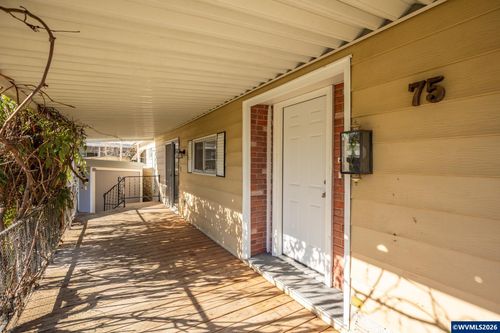75-204 Cascade Dr, Lebanon, OR, 97355-3751 | Card Image
