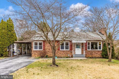 9711 Chapelwood Ln, HAGERSTOWN, MD, 21740-9520 | Card Image