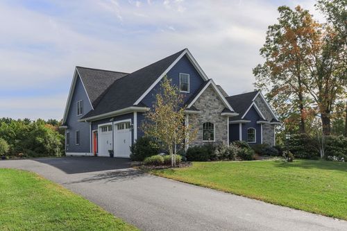 12 Stage Rd, Hampstead, NH, 03841-2207 | Card Image