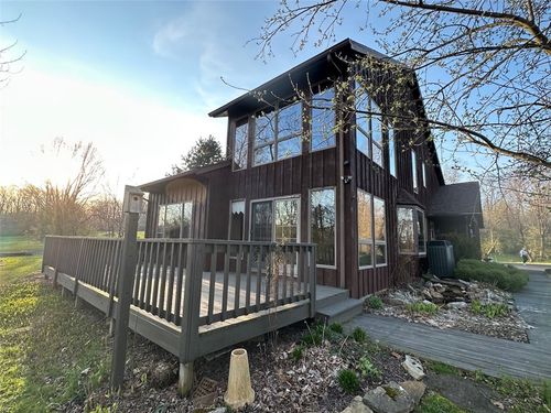 421 Hayes Ln, New Castle, PA, 16105-4005 | Card Image