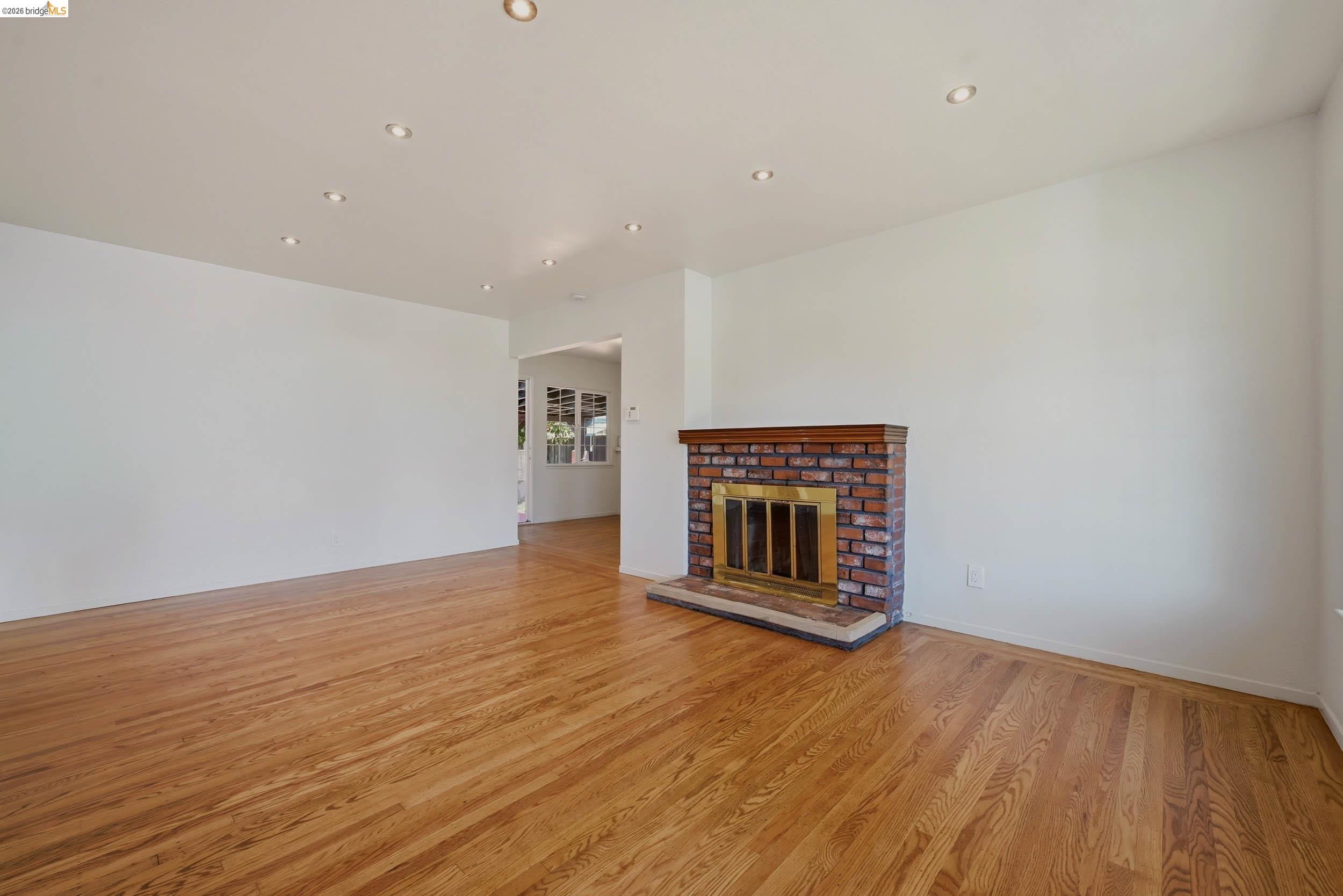 Residential in Hayward 4