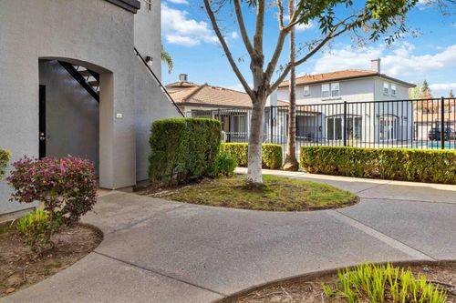 unit-191-5201 Laguna Oaks Dr, Elk Grove, CA, 95758-7329 | Card Image