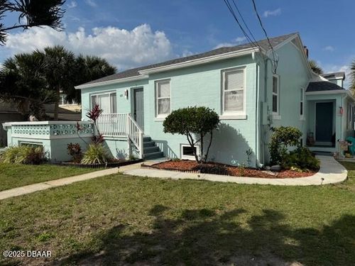 425 Hillside Ave, Daytona Beach, FL, 32118-4814 | Card Image