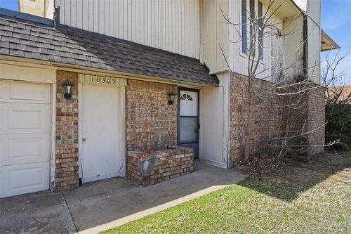 10305 Elk Canyon Road, Oklahoma City, OK, 73162 | Card Image
