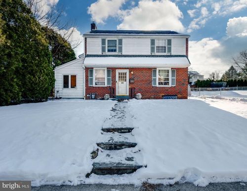 9 W 35th St, READING, PA, 19606-2912 | Card Image