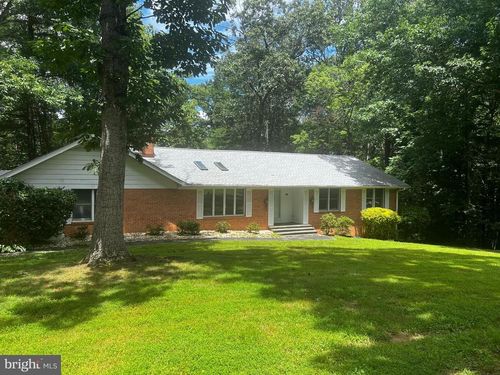 123 Country Club Dr, Stanardsville, VA, 22973-2320 | Card Image
