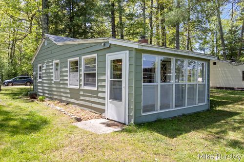 1261 Channel Dr, Bitely, MI, 49309-9423 | Card Image