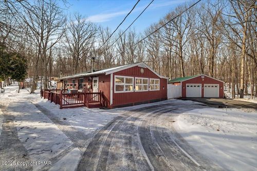 810 Buckhorn Ct, Hawley, PA, 18428-4000 | Card Image