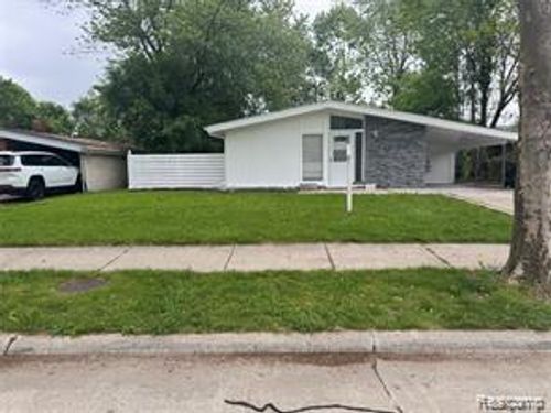 29592 Fairfax St, Southfield, MI, 48076-5823 | Card Image