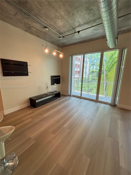 apt-2217-2001 Biscayne Blvd, Miami, FL, 33137-5018 | Card Image