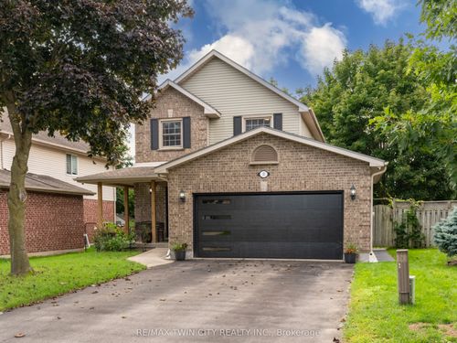 31 Tynemouth Dr, London, ON, N5V4V3 | Card Image