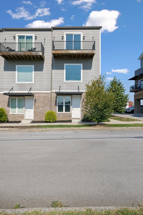 1607 Fagan St, Chattanooga, TN, 37408-2253 | Card Image