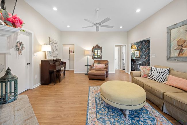 1105 Sequoia Cir, House other with 4 bedrooms, 2 bathrooms and null parking in Kilgore TX | Image 4