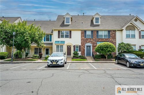 33 Keith Ct, Kendall Park, NJ, 08824-1519 | Card Image