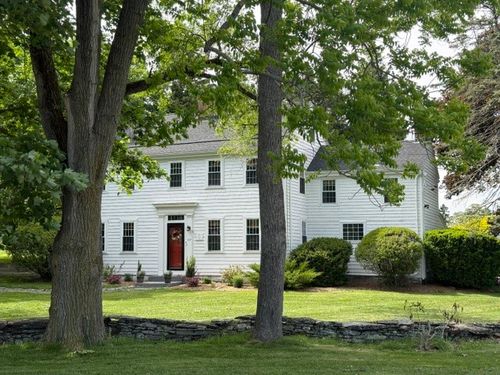 417 Middle Rd, Portsmouth, RI, 02871-1247 | Card Image