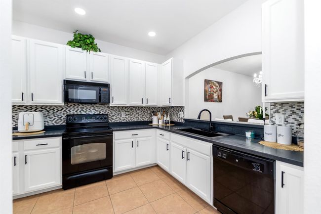 14190 Fall Creek Court, House other with 2 bedrooms, 2 bathrooms and null parking in Naples FL | Image 10
