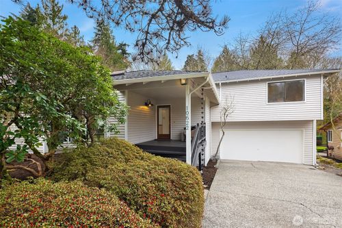 10622 184th Ave Ne, Redmond, WA, 98052-2861 | Card Image