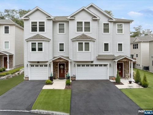 6 Stanley Way, Wanaque, NJ, 07465-2600 | Card Image