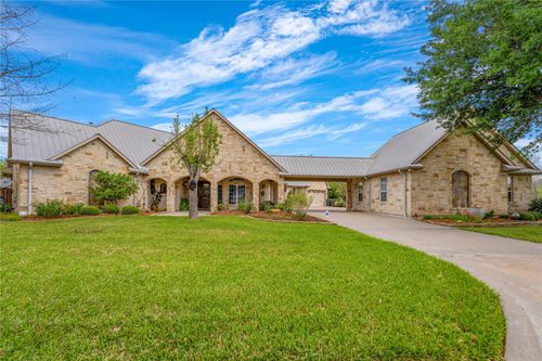 202 W North St, Weimar, TX, 78962-1209 | Card Image