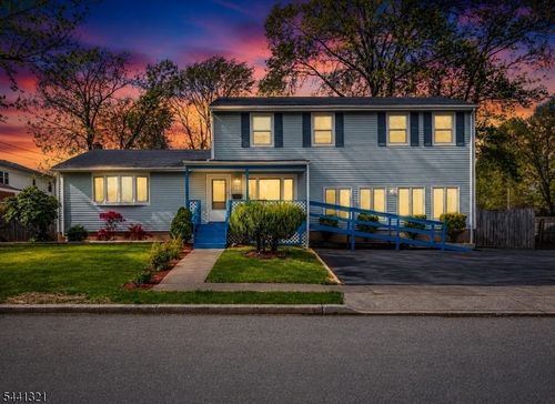 84 Orange St, Woodbridge, NJ, 07095-3111 | Card Image