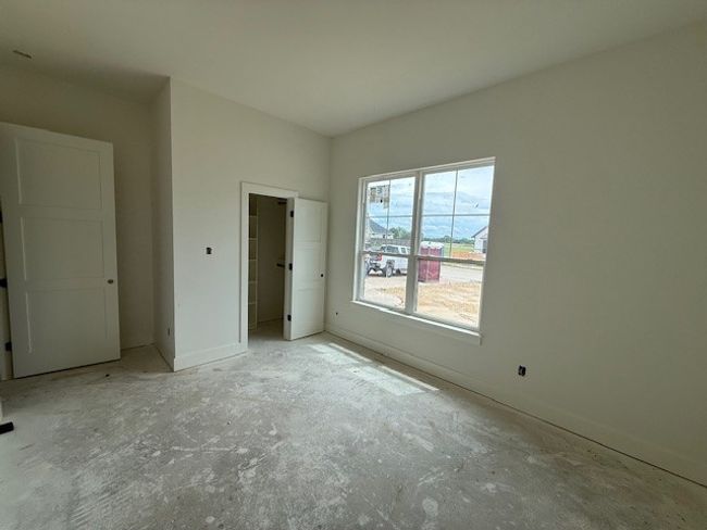 5008 Booth Falls Trl, House other with 3 bedrooms, 4 bathrooms and null parking in Bryan TX | Image 4