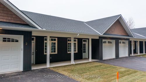 5-202 Queen St W, Hepworth, ON, N0H1P0 | Card Image