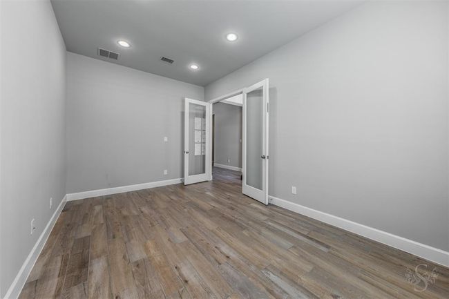 Office. | Image 8