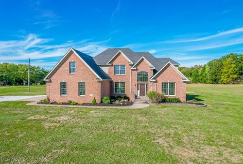 8225 Georgetown St, Louisville, OH, 44641-9660 | Card Image