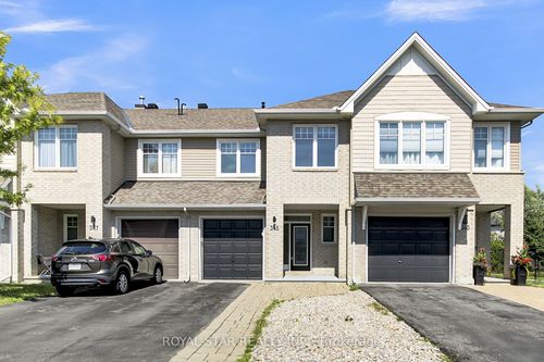 345 Widgeon Way, Gloucester, ON, K1T0G1 | Card Image