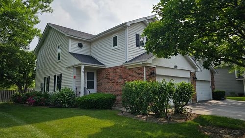121 Hampton Ave, Westmont, IL, 60559-8619 | Card Image