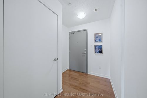 211-20 Orchid Crt, North York, ON, M2L2X8 | Card Image