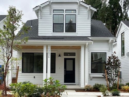 13434 Ne 112th Pl, Redmond, WA, 98052-2466 | Card Image