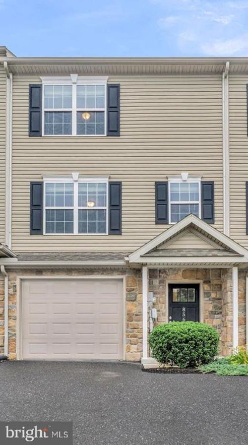 856 Gregs Dr, Harrisburg, PA, 17111-5556 | Card Image