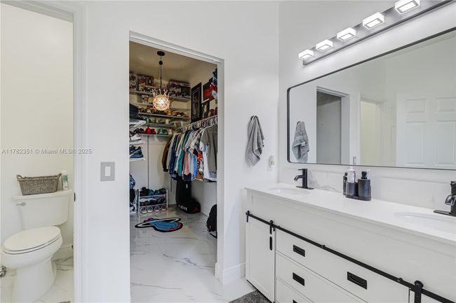 9369 Sw 221 St St, Townhouse with 2 bedrooms, 3 bathrooms and null parking in Cutler Bay FL | Image 29
